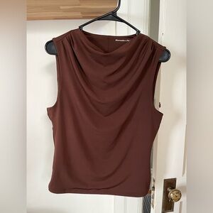 Abercrombie tuckable draped shell top